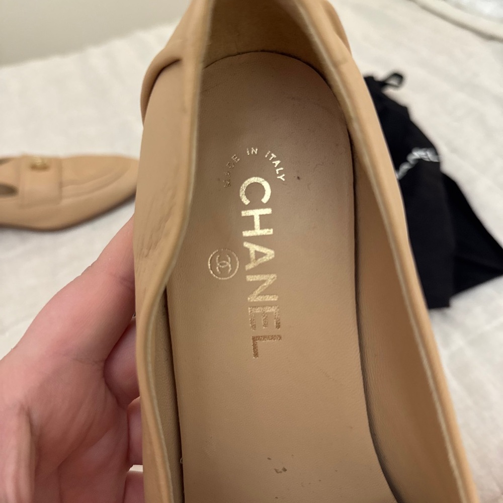 CHANEL Beige Quilted Leather Loafers with Gold Hardware size 41.5 US 10.5 - Picture 4 of 7